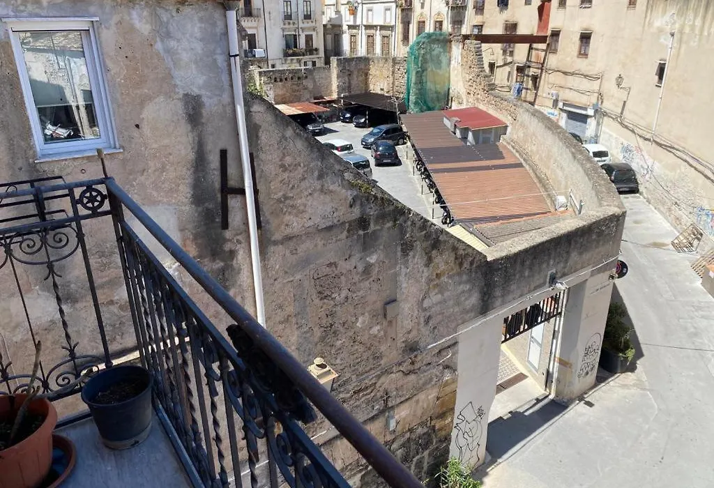 Al Parlatoio Del Centro Storico-1